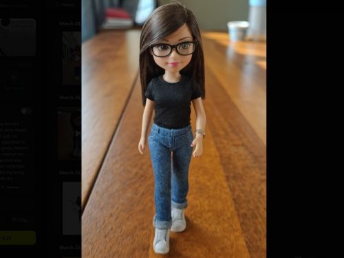 Kontrollierter Doll-Walk – Puppenhafter Vorwärtsgang der Minifigur